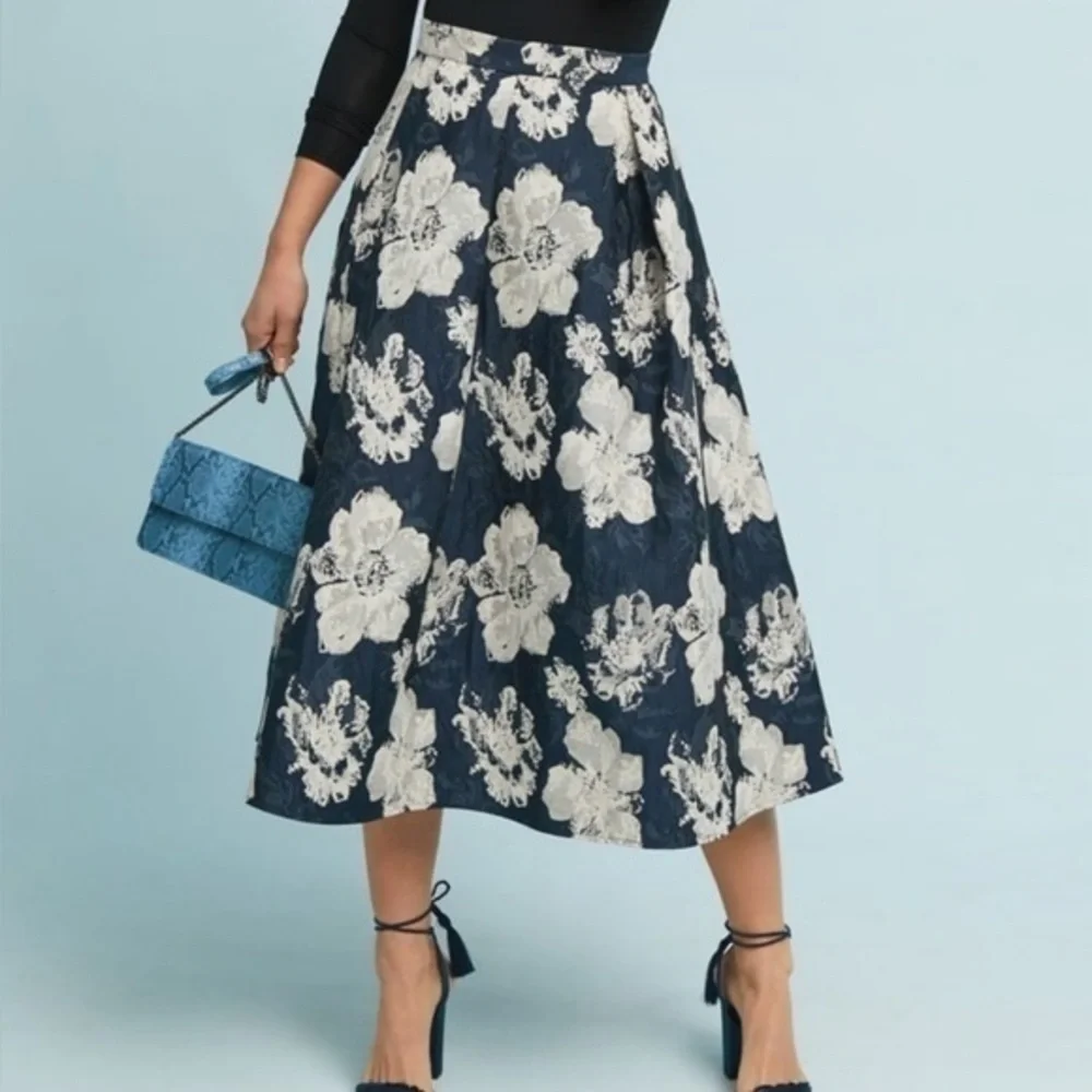 Anthropologie Eva Franco navy and white floral jacquard skirt - Picture 3 of 9